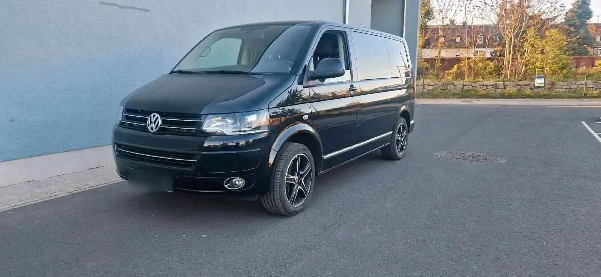 Gebraucht VW Multivan 140 PS (102 kW) 2015 Schwarz Van / Kleinbus