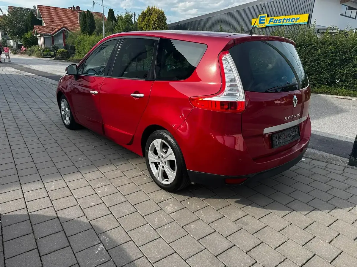 Gebraucht Renault Grand Scénic III 140 PS (102 kW) 2010 Rot Van / Kleinbus