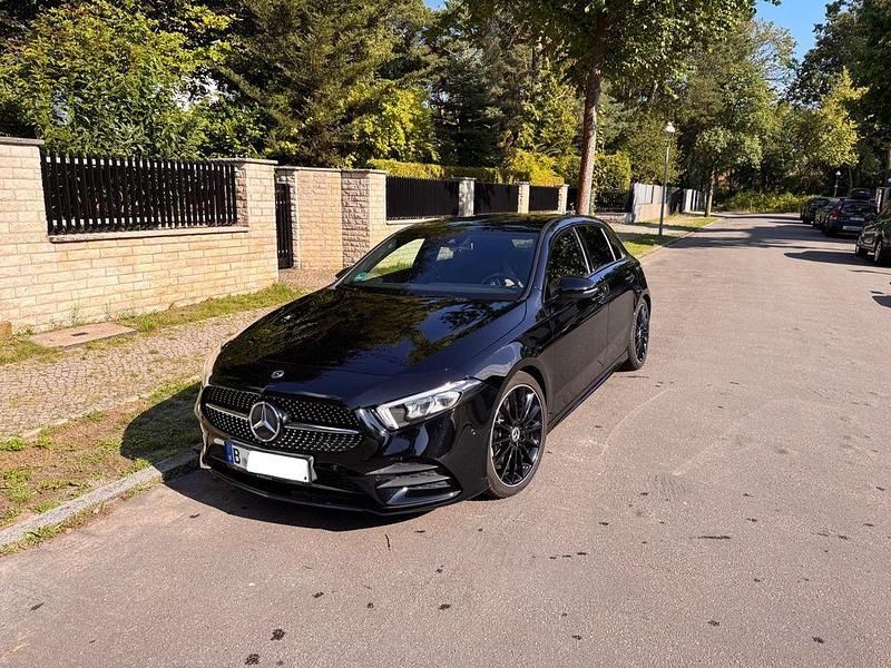 Schwarz Gebraucht 2018 Mercedes A250 Sport Limousine | 25.500 € (Fairer Preis) - Bild 1/4