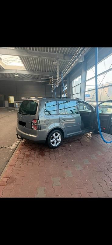 Gebraucht VW Touran 105 PS (77 kW) 2004 Andere farben Van / Kleinbus