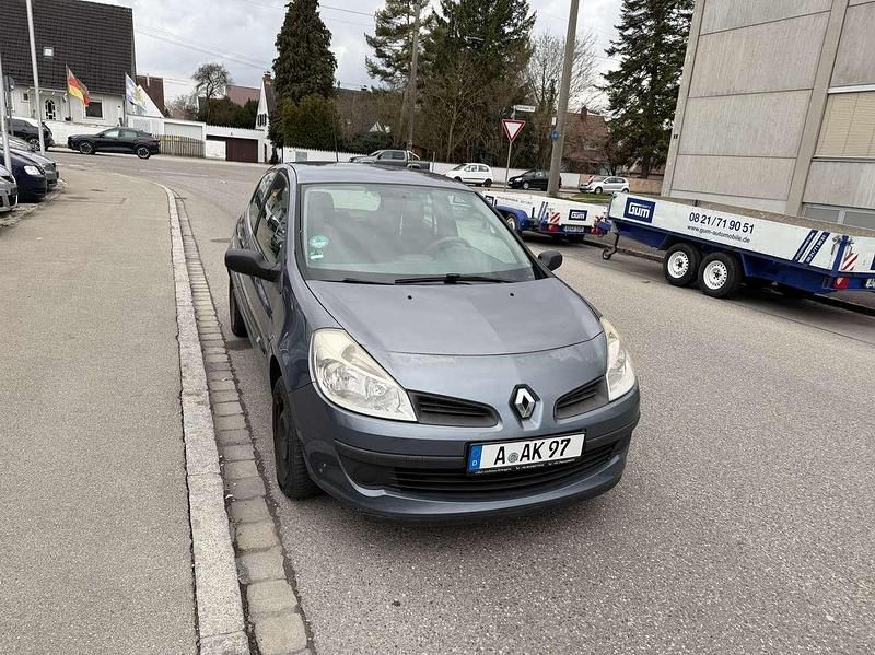 Gebraucht Renault Clio II Expression 68 PS (50 kW) 2005 Grey blue Kleinwagen