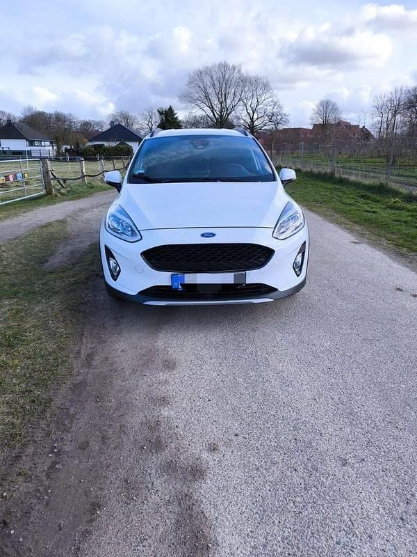 Gebraucht Ford Fiesta Active 101 PS (74 kW) 2019 Weiß Kleinwagen