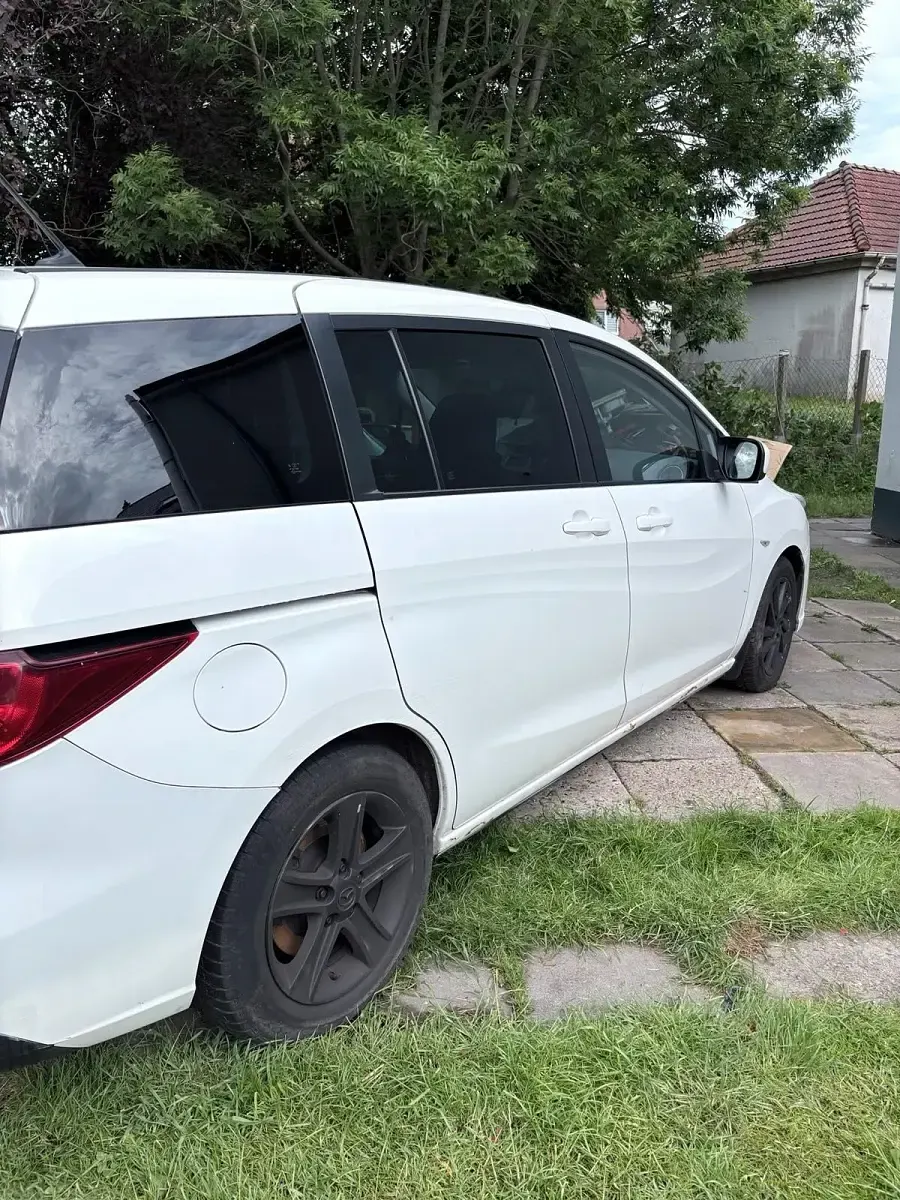 Gebraucht Mazda 5 105 PS (77 kW) 2011 Weiß Van / Kleinbus