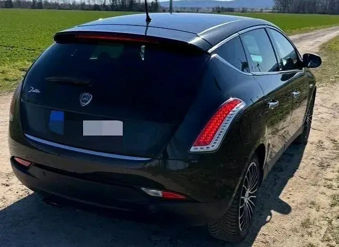 Gebraucht Lancia Delta 200 PS (147 kW) 2011 Schwarz Kleinwagen