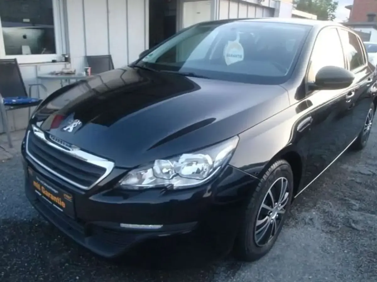 Gebraucht Peugeot 308 Access 125 PS (91 kW) 2014 Schwarz perla nera Kleinwagen