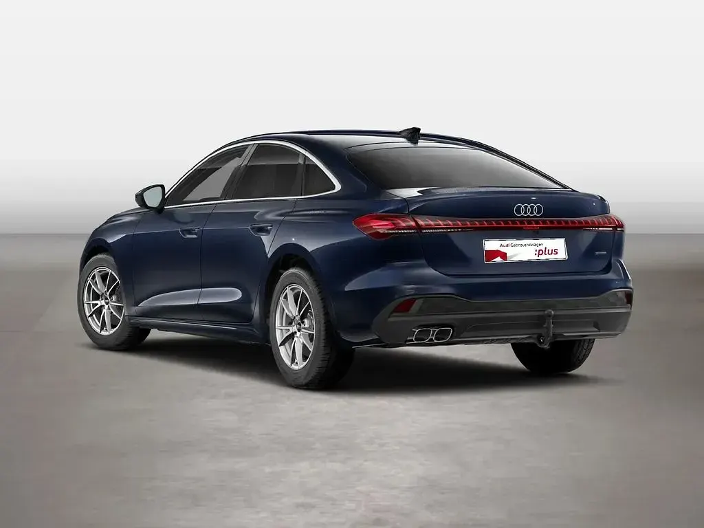 Gebraucht Audi A5 Ambiente 204 PS (150 kW) 2025 Blau Limousine
