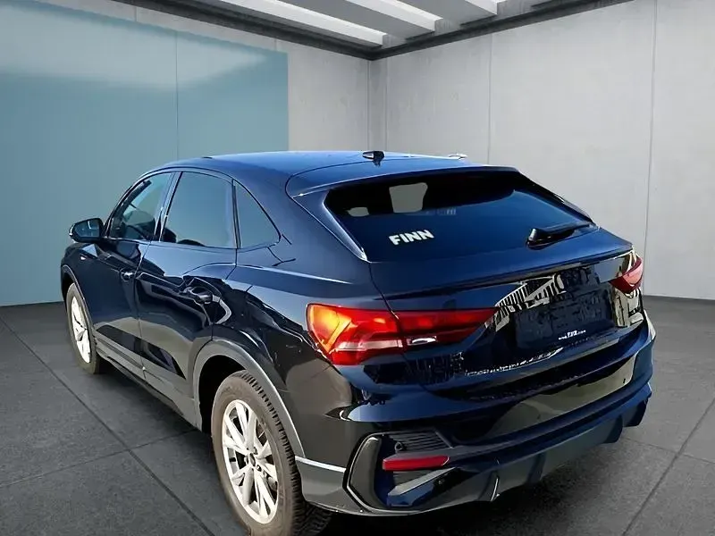 Gebraucht Audi Q3 Sportback 150 PS (110 kW) 2025 Schwarz SUV
