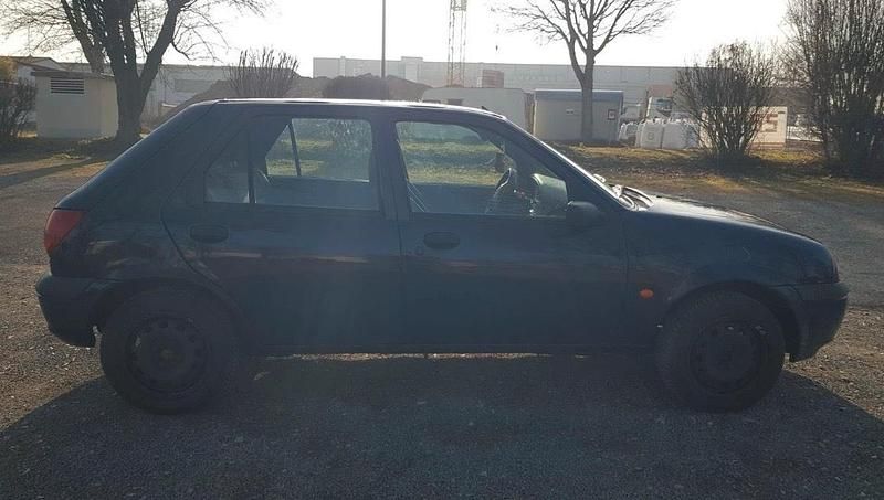 Gebraucht Ford Fiesta 50 PS (36 kW) 2001 Blau Kleinwagen
