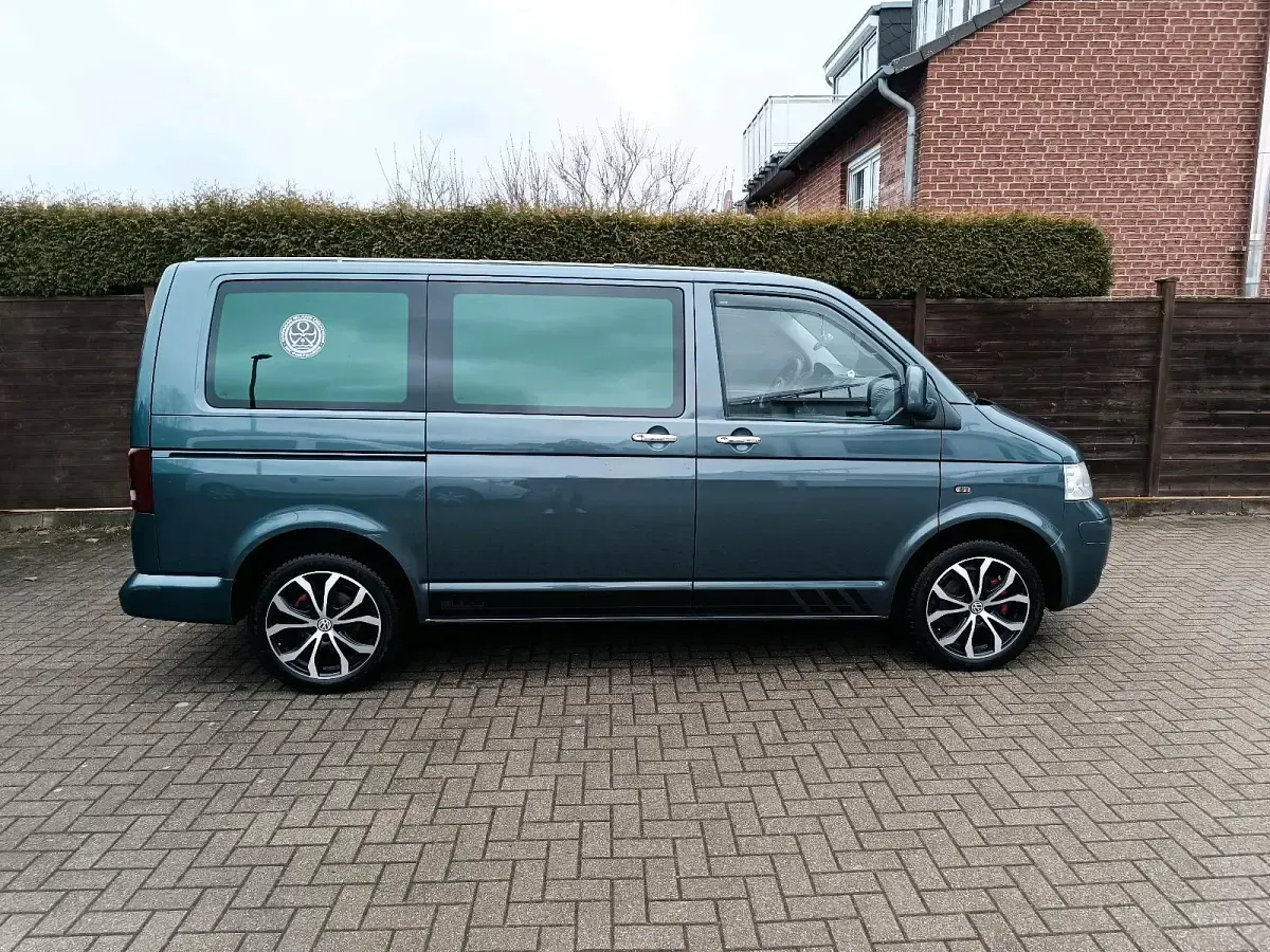 Gebraucht VW Multivan 134 PS (98 kW) 2007 Grau Van / Kleinbus