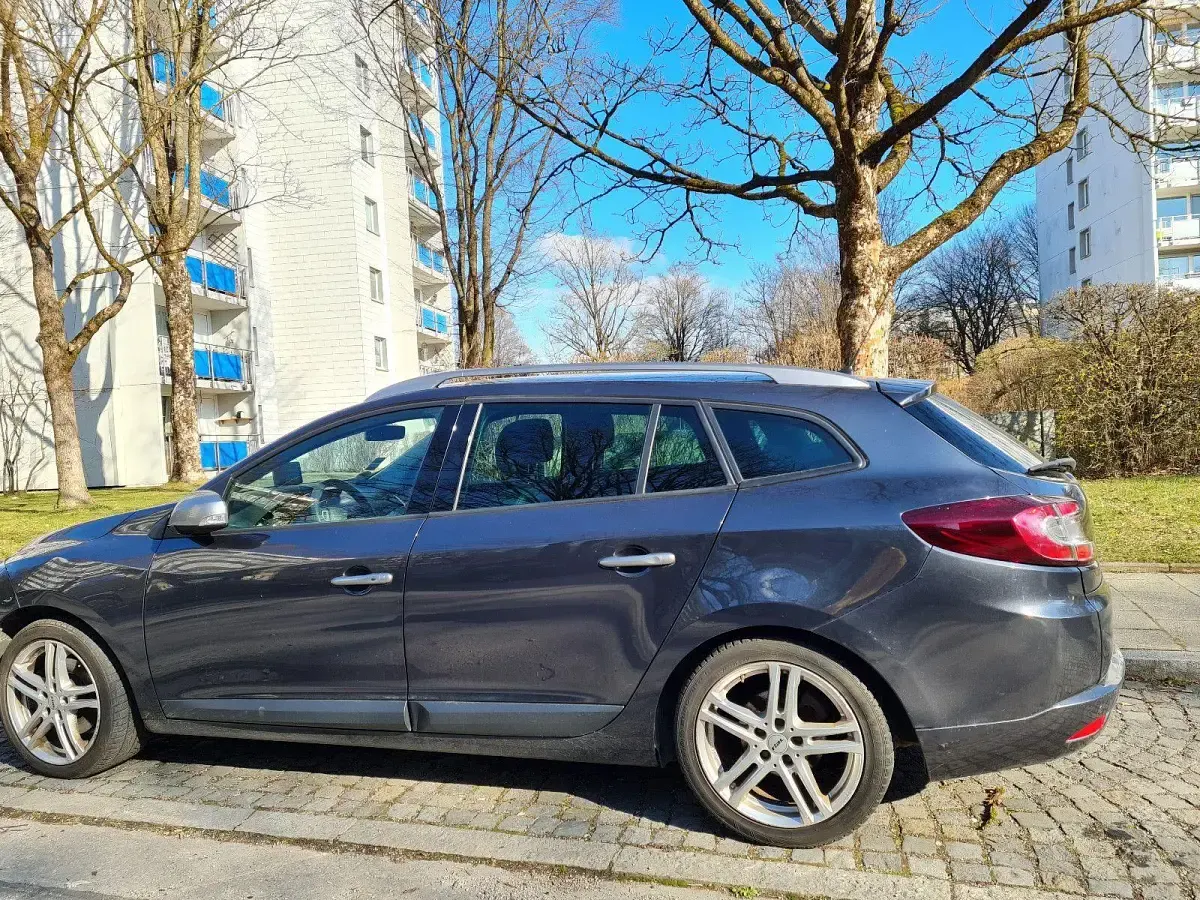 Gebraucht Renault Mégane GrandTour GT 179 PS (131 kW) 2012 Schwarz Kombi