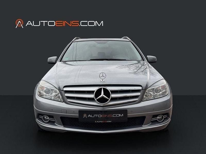 Gebraucht Mercedes C180 156 PS (114 kW) 2011 Silber Limousine