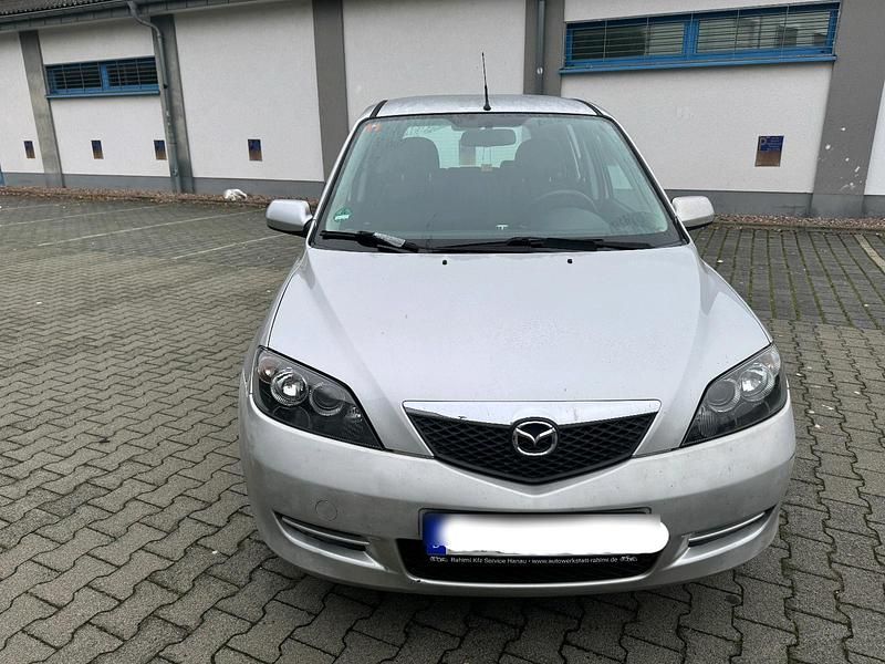 Silber Gebraucht 2006 Mazda 2 Active Kleinwagen | 3.000 € (Fairer Preis) - Bild 1/4