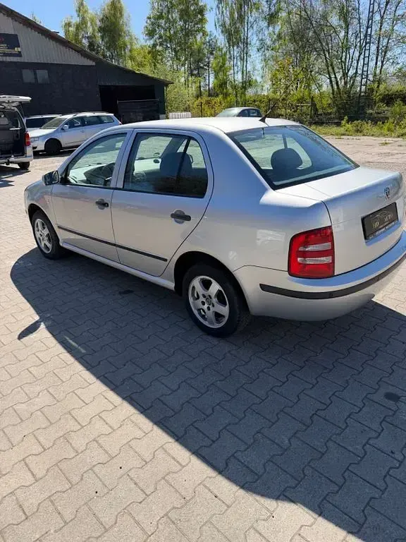 Gebraucht Skoda Fabia Elegance 75 PS (55 kW) 2002 Silber Limousine