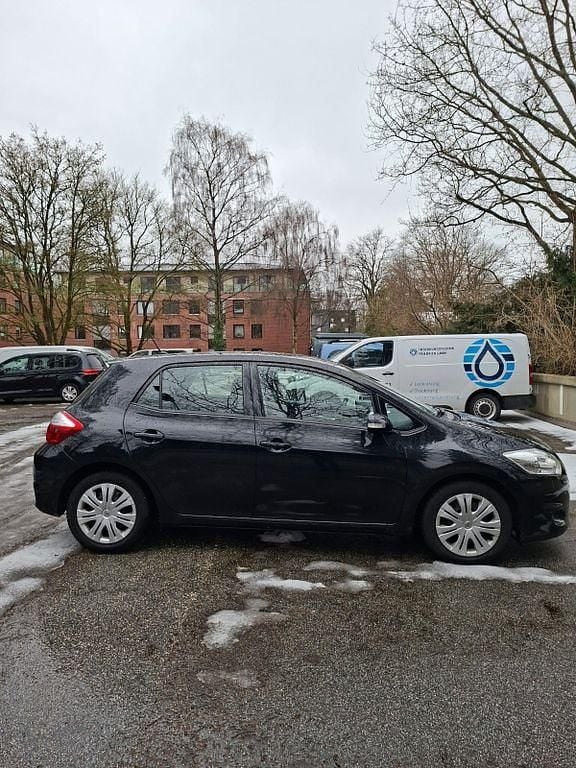 Gebraucht Toyota Auris Executive 132 PS (97 kW) 2010 Schwarz Kleinwagen