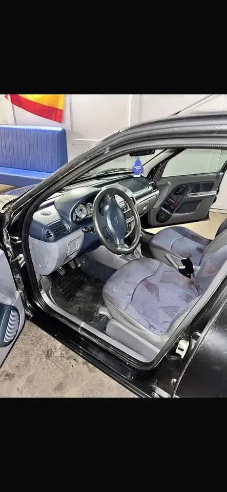 Gebraucht Renault Clio 58 PS (42 kW) 2001 Limousine