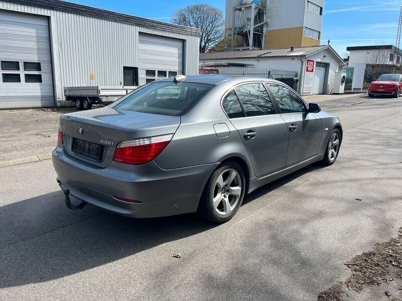 Gebraucht BMW 530 272 PS (200 kW) 2008 Grau Limousine