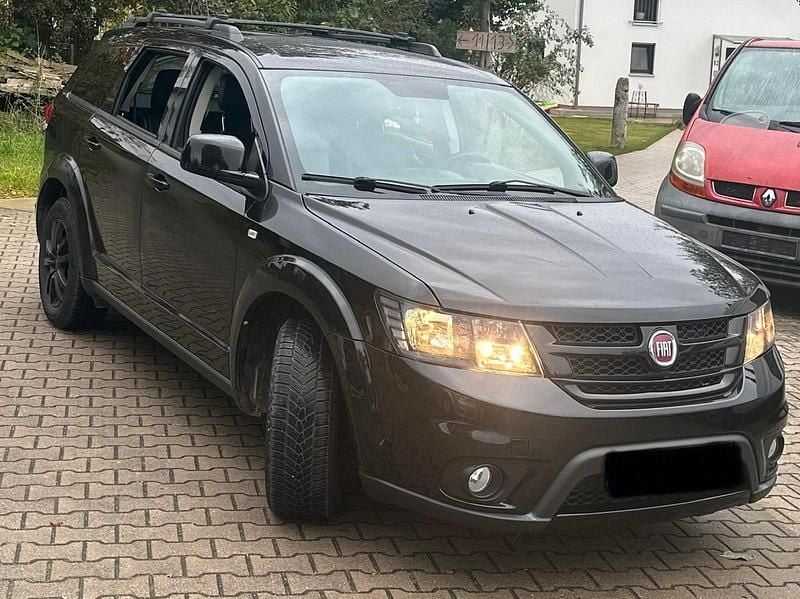 Schwarz Gebraucht 2015 Fiat Freemont SUV | 8.800 € (Guter Preis) - Bild 1/4