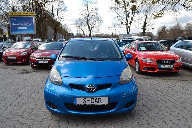 Gebraucht Toyota Aygo 68 PS (50 kW) 2009 Blau Kleinwagen