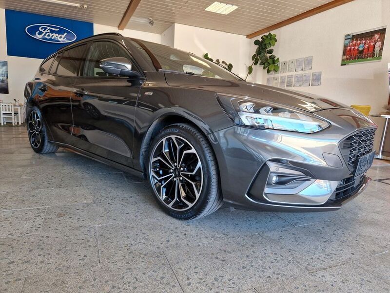 Gebraucht Ford Focus ST-Line 150 PS (110 kW) 2020 Grau metallic Kombi