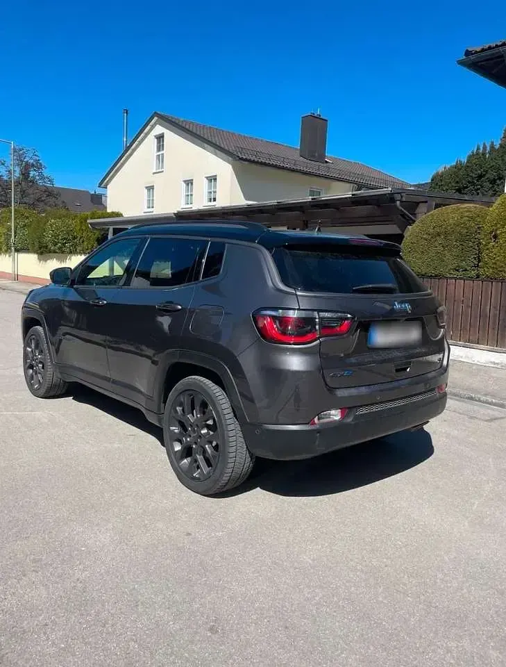 Used Jeep Compass 241 HP (177 kW) 2020 Grey SUV