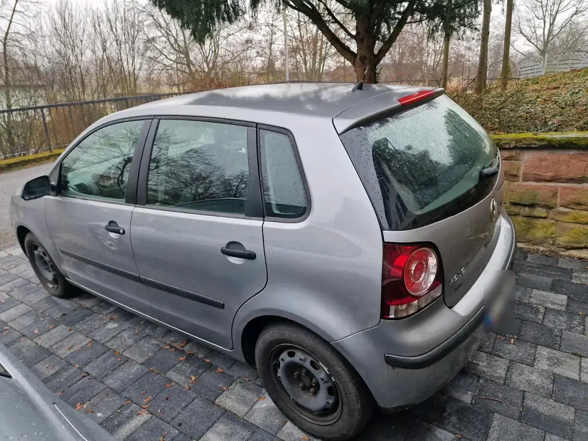 Gebraucht VW Polo 65 PS (47 kW) 2006 Silber Kleinwagen