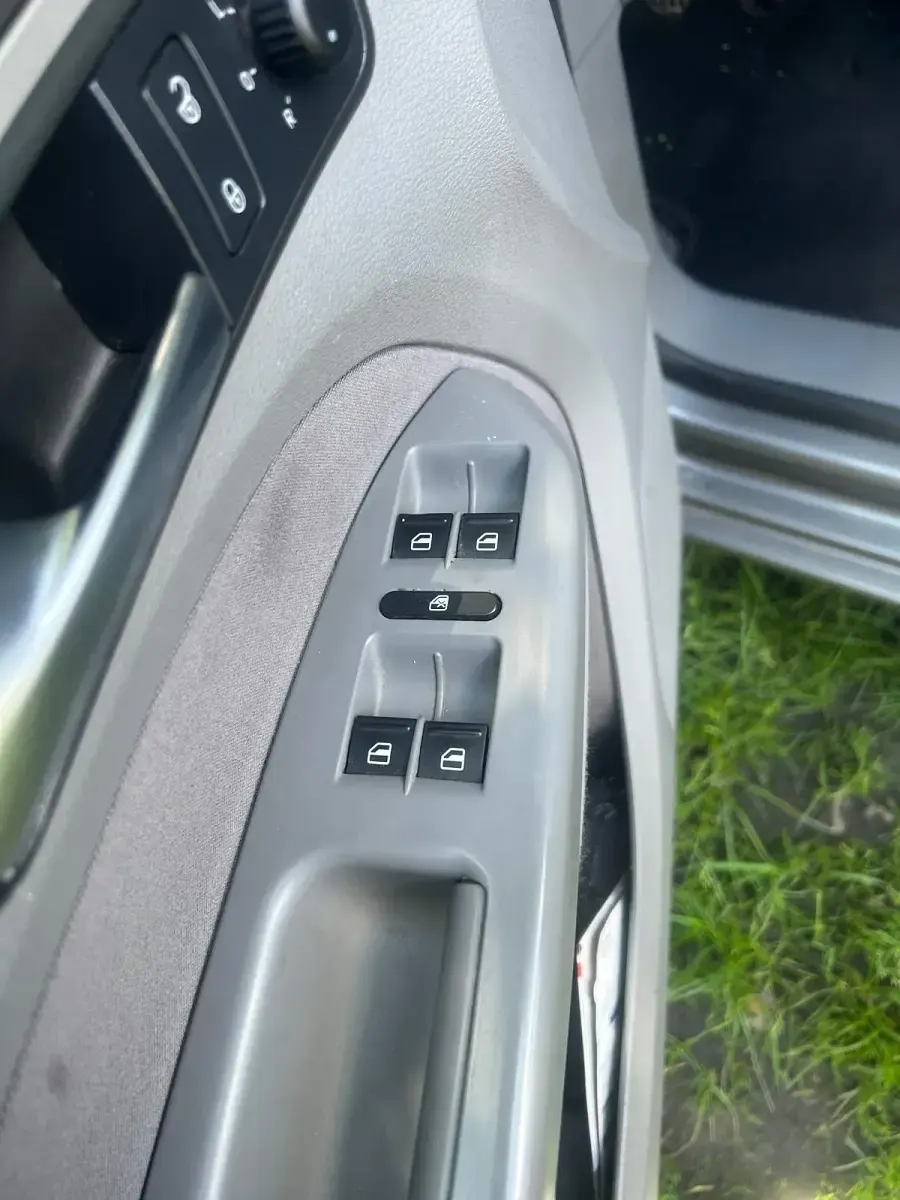 Gebraucht VW Touran 140 PS (102 kW) 2010 Grau Van / Kleinbus