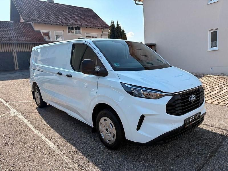Gebraucht Ford Transit Custom Trend 136 PS (100 kW) 2024 Weiß Van / Kleinbus