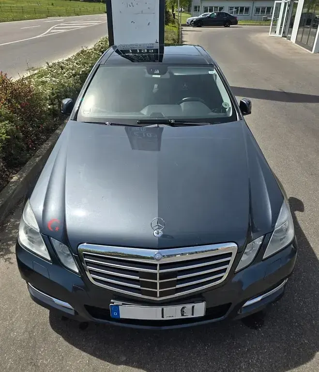 Gebraucht Mercedes E300 Avantgarde 231 PS (169 kW) 2011 Silber Limousine