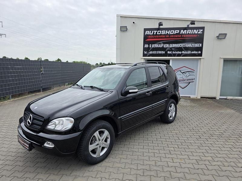 Schwarz Gebraucht 2003 Mercedes ML270 SUV | 10.999 € - Bild 1/4