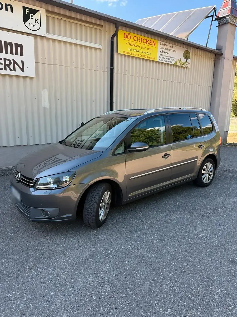 Gebraucht VW Touran 140 PS (102 kW) 2011 Grau Van / Kleinbus