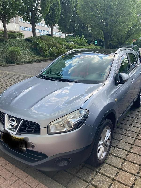 Silber Gebraucht 2010 Nissan Qashqai SUV | 6.000 € (Fairer Preis) - Bild 1/4
