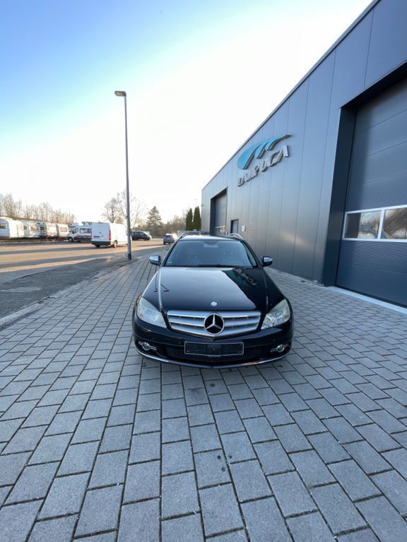 Schwarz Gebraucht 2007 Mercedes C200 Kombi | 4.990 € (Fairer Preis) - Bild 1/4
