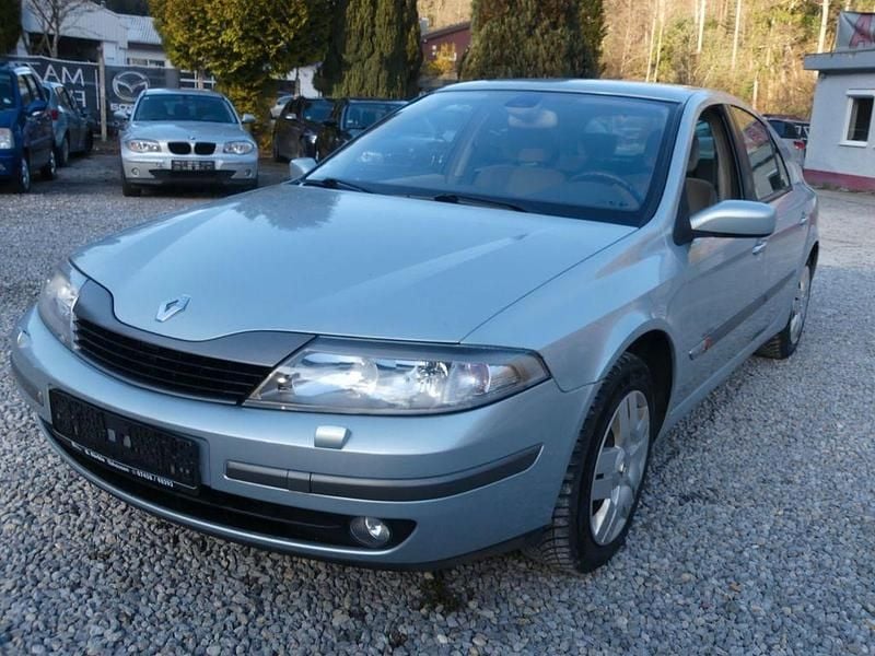 Gebraucht Renault Laguna II Dynamique 120 PS (88 kW) 2001 Silber Limousine