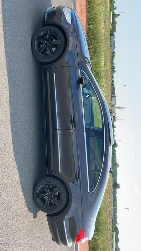 Second-hand VW Passat 200 CP (147 kW) 2008 Maro Berlinǎ