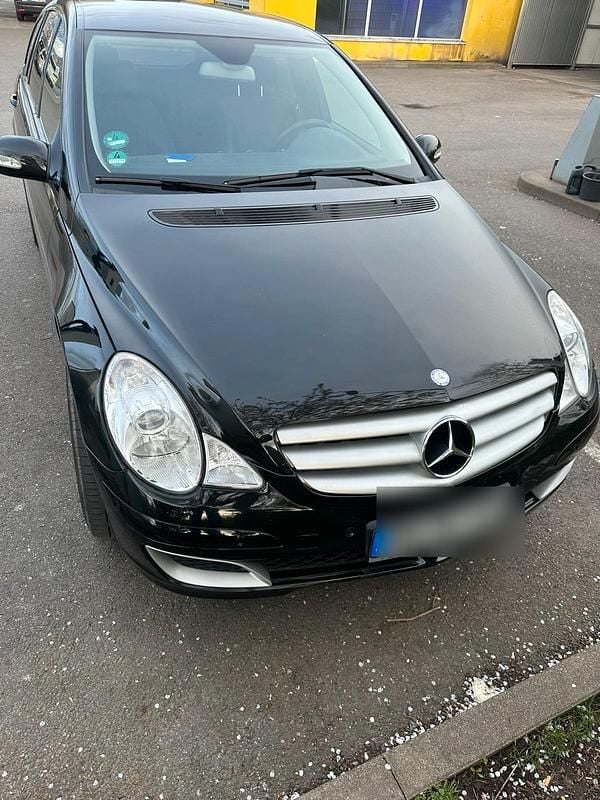 Schwarz Gebraucht 2006 Mercedes R320 Van / Kleinbus | 4.500 € (Superpreis) - Bild 1/4