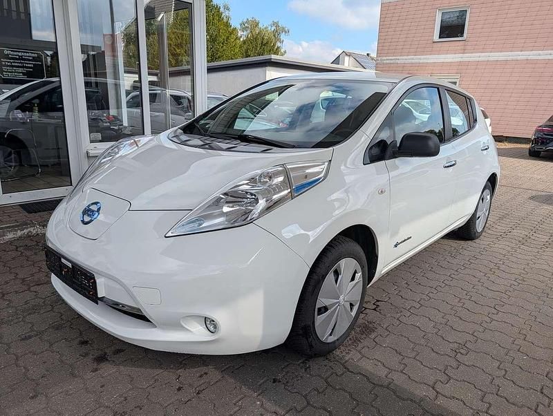 Gebraucht Nissan Leaf Visia 80 kW (109 PS) 2017 Weiß Kleinwagen