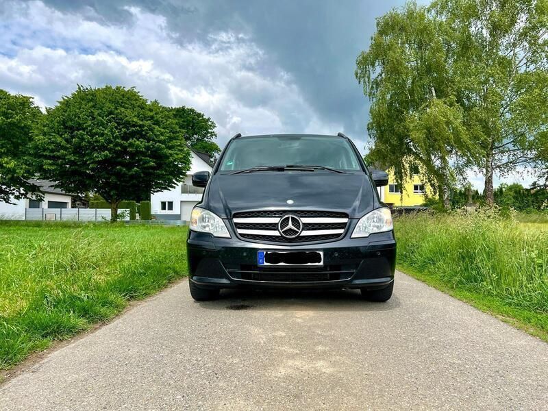 Schwarz Gebraucht 2014 Mercedes Vito Van / Kleinbus | 15.000 € - Bild 1/4