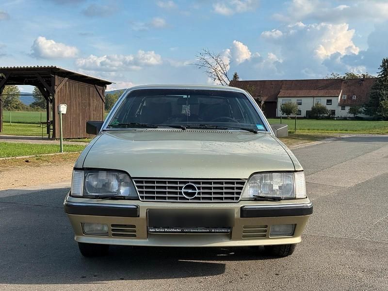 Gold Gebraucht 1985 Opel Senator Limousine | 2.999 € - Bild 1/4