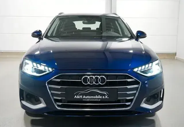Gebraucht Audi A4 Ambiente 163 PS (119 kW) 2023 Blau Kombi