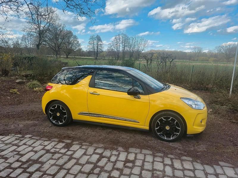 Gebraucht Citroën DS3 109 PS (80 kW) 2012 Gelb Kleinwagen