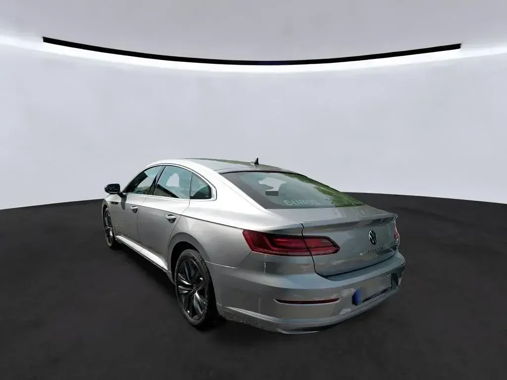 Gebraucht VW Arteon Basis 150 PS (110 kW) 2022 Silber Limousine