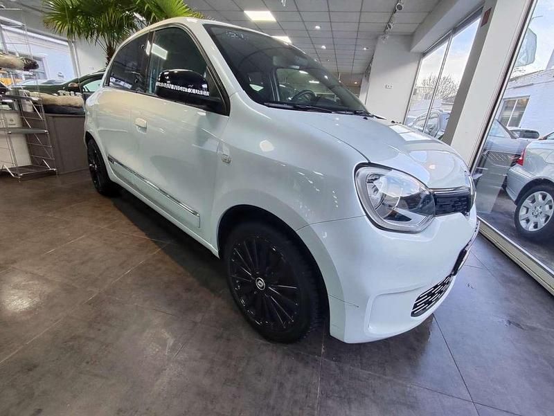 Gebraucht Renault Twingo Urban Night 65 PS (47 kW) 2024 Quartz white Kleinwagen