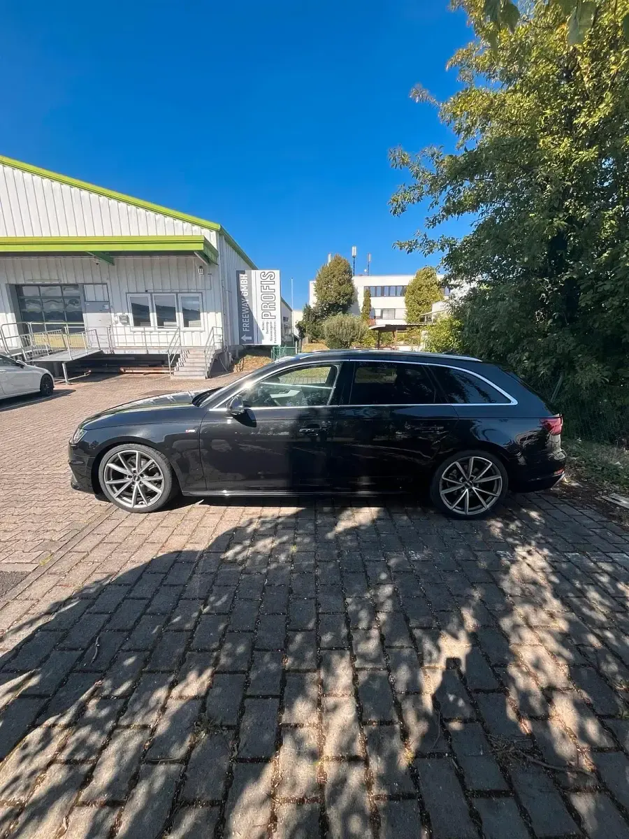 Gebraucht Audi A4 S-Line 190 PS (139 kW) 2019 Schwarz Kombi