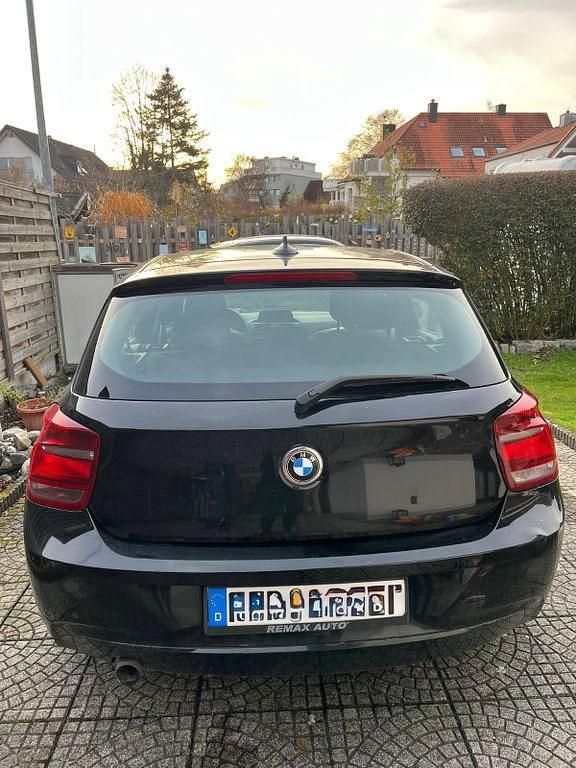 Gebraucht BMW 118 143 PS (105 kW) 2012 Schwarz Kleinwagen