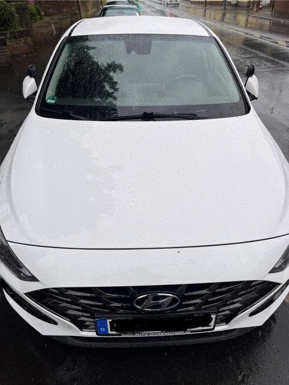 Weiß Gebraucht 2020 Hyundai i30 Prime Limousine | 14.000 € (Fairer Preis) - Bild 1/4