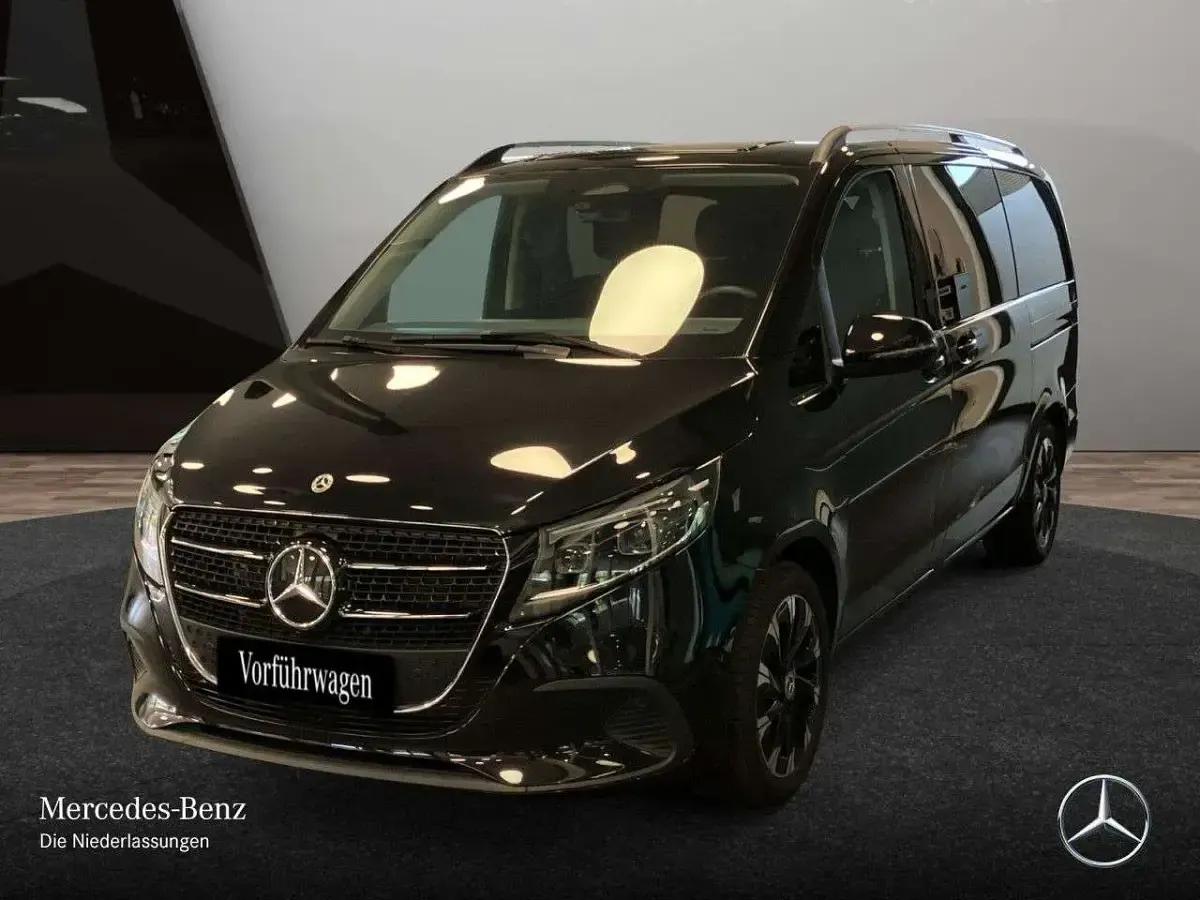 Gebraucht Mercedes V250 Style 190 PS (139 kW) 2024 Schwarz Van / Kleinbus