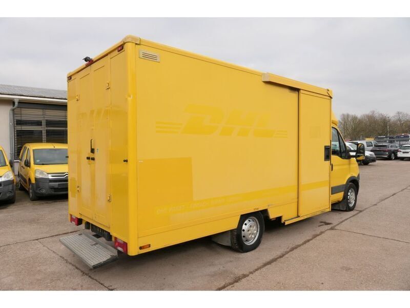 Gebraucht Iveco Daily 106 PS (77 kW) 2012 Gelb (metallic) Van