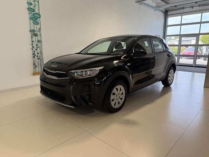 Auroraschwarz (abp) Neu 2025 Kia Stonic Silver SUV | 19.980 € (Fairer Preis) - Bild 1/4