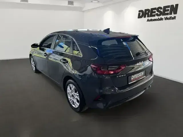 Usado Kia Ceed Vision 140 CV (102 kW) 2025 Gris Utilitario