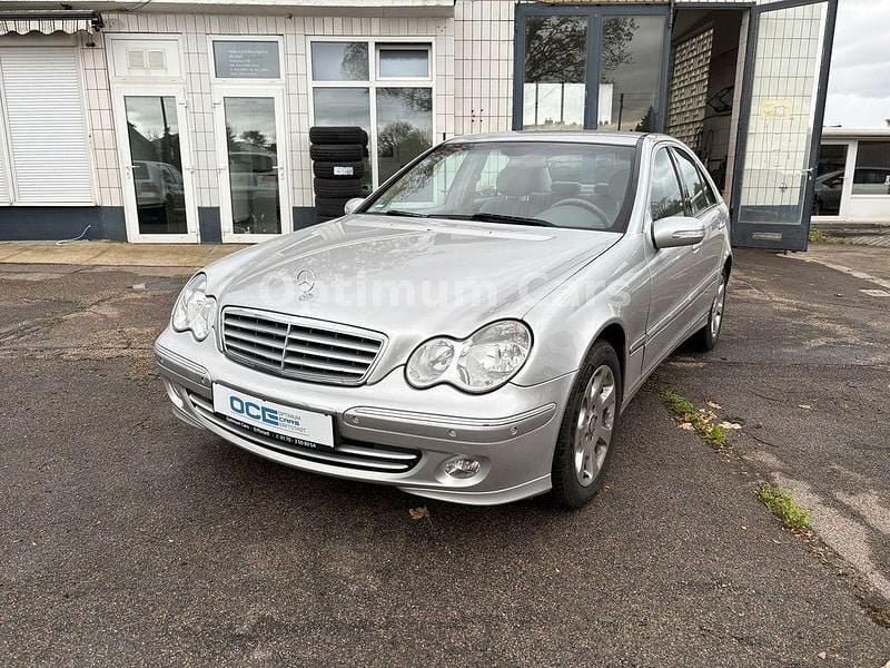 Gebraucht Mercedes C180 143 PS (105 kW) 2004 Silber Limousine